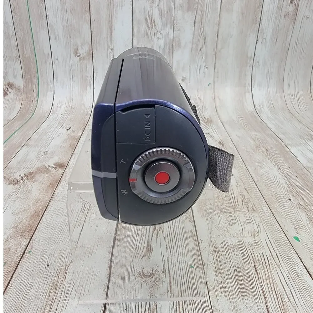 Samsung Compact Full HD Memory Camcorder HMX-Q10un/XAA Tested